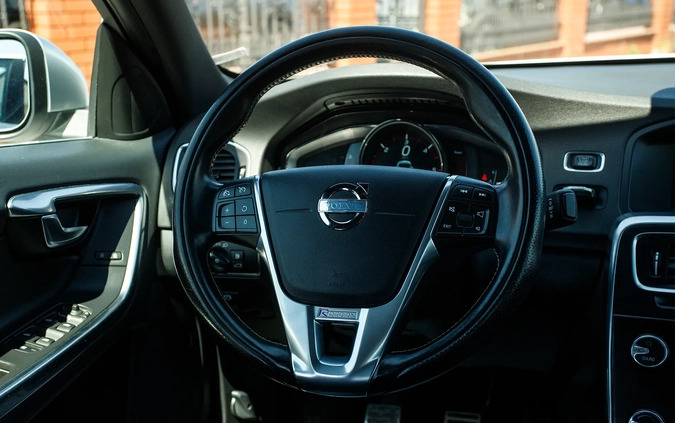 Volvo S60 cena 59900 przebieg: 199000, rok produkcji 2013 z Radom małe 667